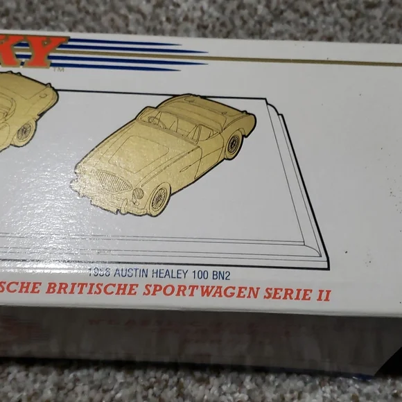 COLLECTABLE MATCH BOX/ DINKY vintage classic British sports cars. - Picture 10 of 10